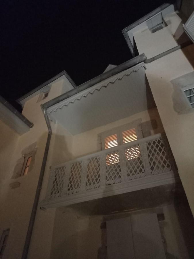 Appartamento Les Meubles Du Colombier Lons-le-Saunier Esterno foto