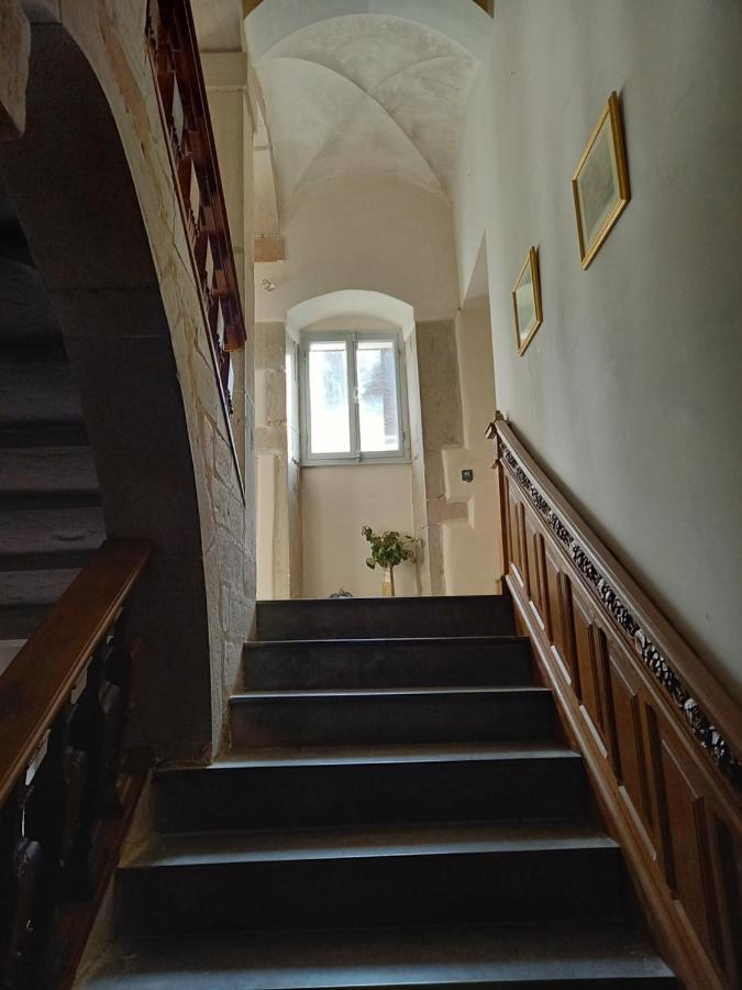 Appartamento Les Meubles Du Colombier Lons-le-Saunier Esterno foto
